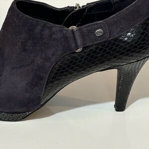 Bandolino Navy Suede Cassion Bootie - platform